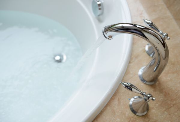 Tub Faucet Replacement in Hudson